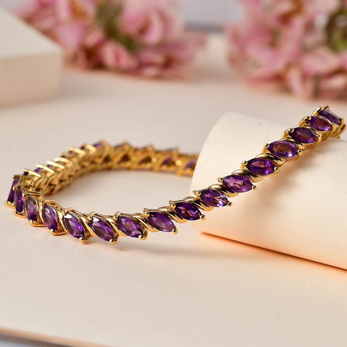 Premium African Amethyst Tennis Bracelet in Vermeil Yellow Gold Over Sterling Silver (7.25 In) 7.65 ctw image number 1