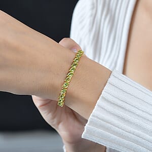 Premium Peridot Tennis Bracelet in Vermeil Yellow Gold Over Sterling Silver (7.25 In) 9.35 ctw