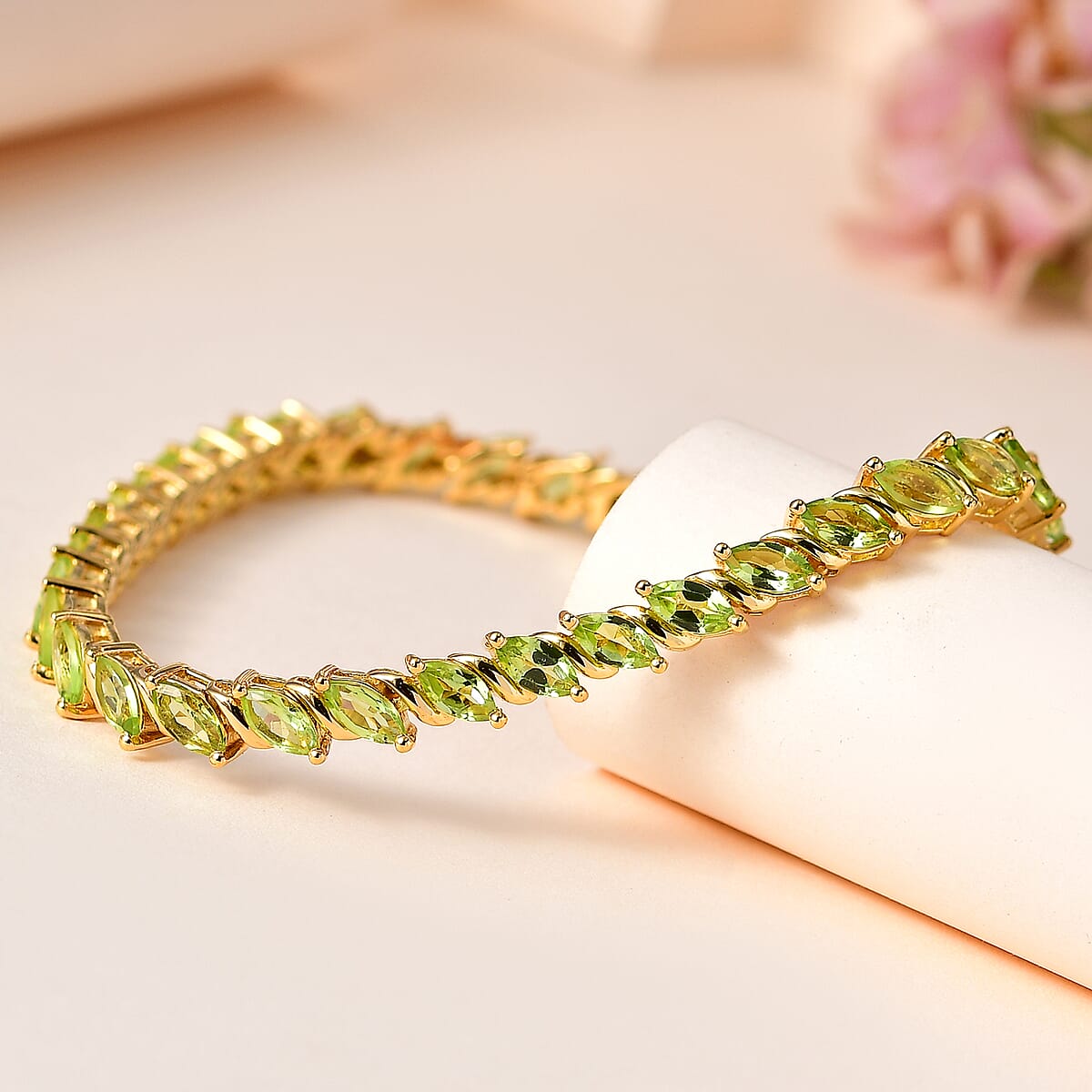 D'Joy Premium Peridot Tennis Bracelet in Vermeil Yellow Gold Over Sterling Silver (8.00 In) 10.40 ctw image number 1