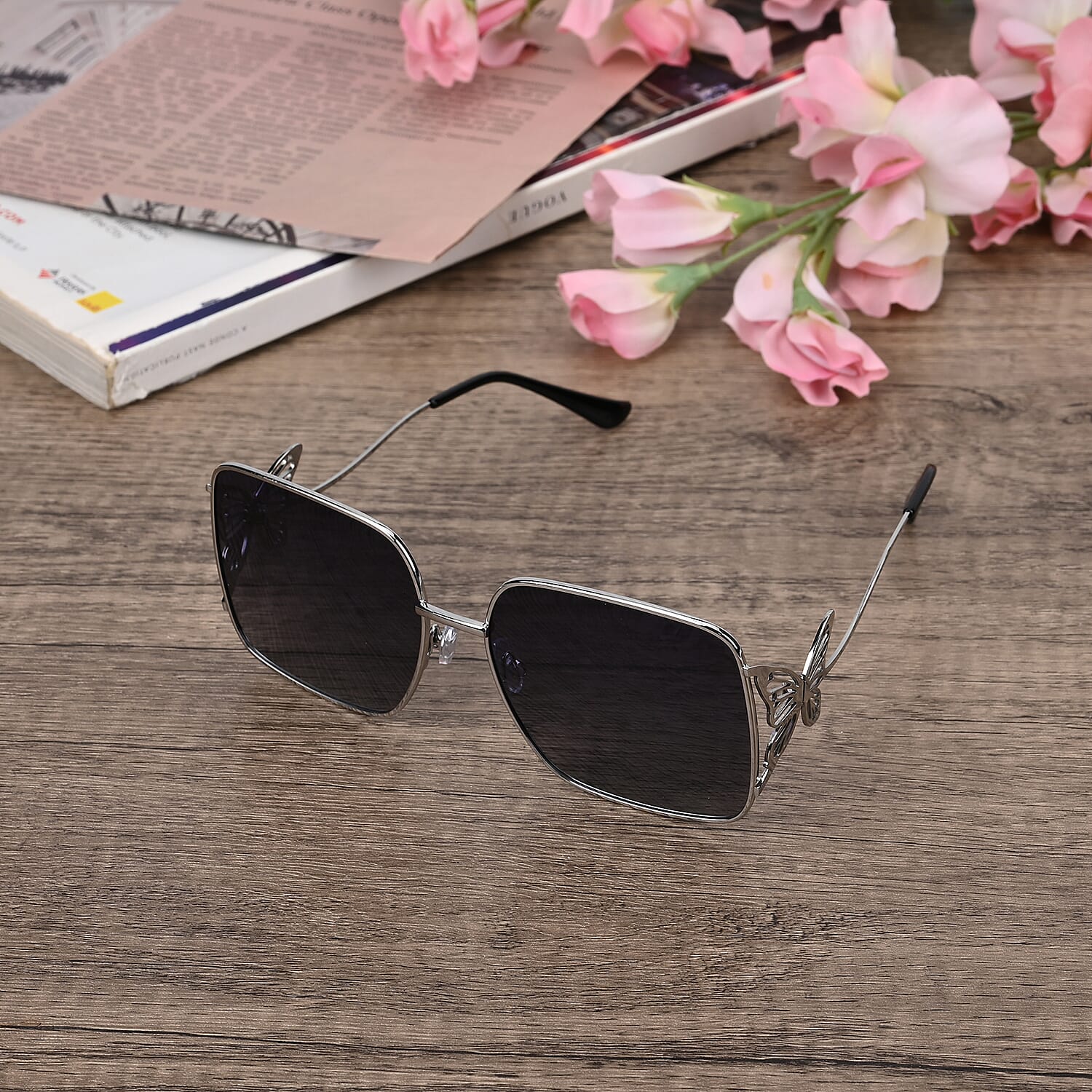 Butterfly Design UV400 Polarized Sunglass with Storage Bag- Gray