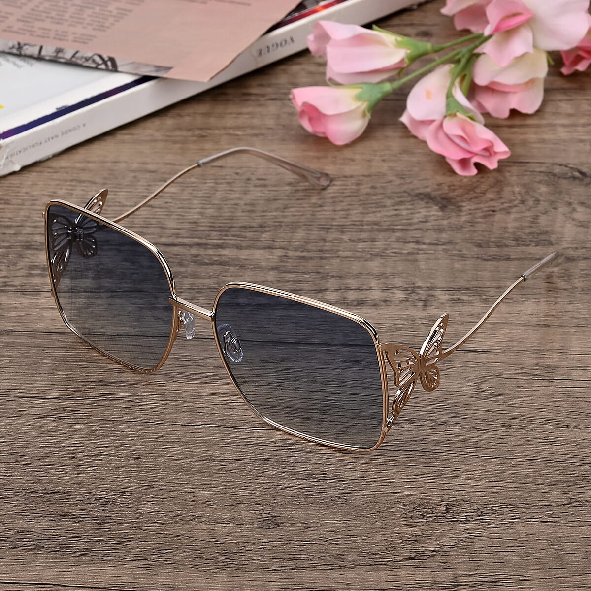 Butterfly Design UV400 Polarized Sunglass with Storage Bag- Light Blue image number 1