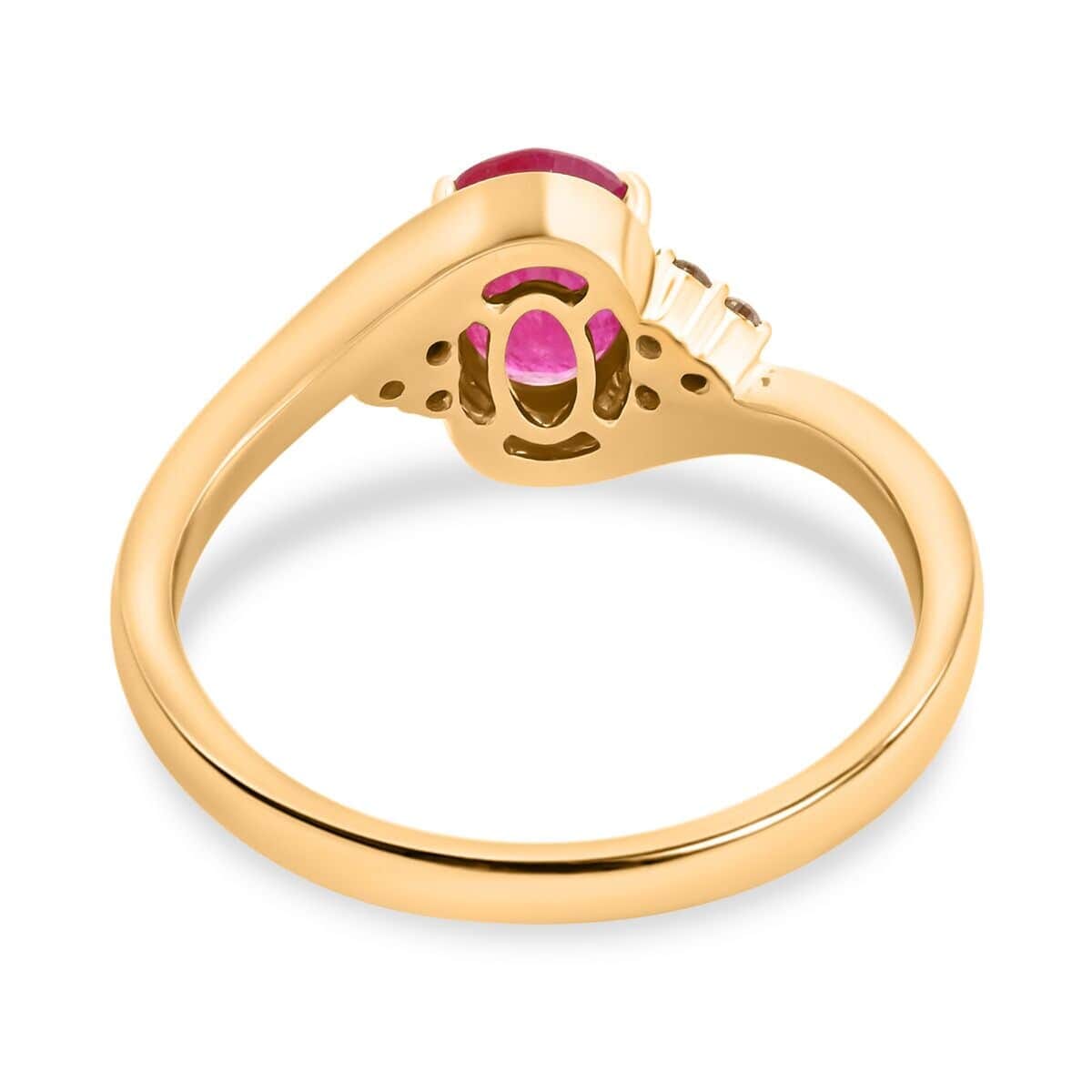 Certified & Appraised Luxoro 14K Yellow Gold AAA Montepuez Ruby and G-H I2 Diamond Ring (Size 7.5) 4.15 Grams 1.65 ctw image number 4