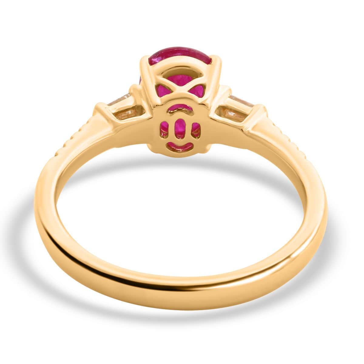Certified & Appraised Iliana 18K Yellow Gold AAA Montepuez Ruby and G-H SI Diamond Ring (Size 6.0) 1.60 ctw image number 4