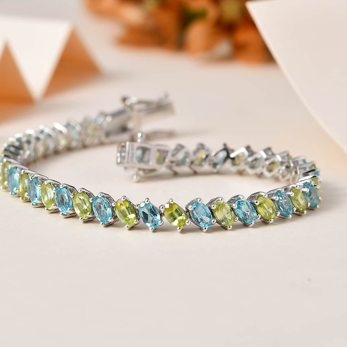 Premium Sava Sphene and Betroka Blue Apatite Tennis Bracelet in Platinum Over Sterling Silver (7.25 In) 11.90 ctw image number 1