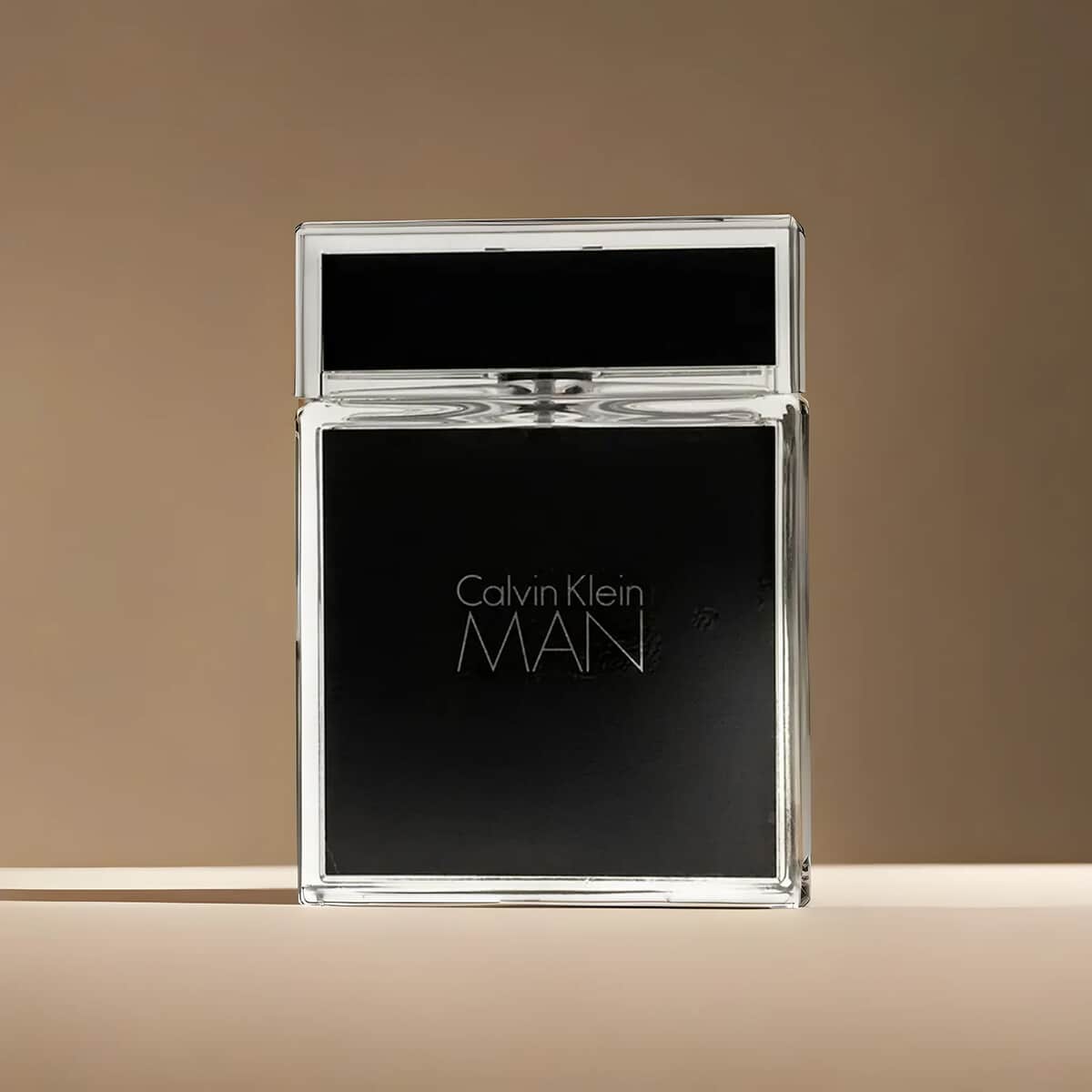 Calvin Klein Man Man Eau De Toilette Spray 1.7 Oz image number 2