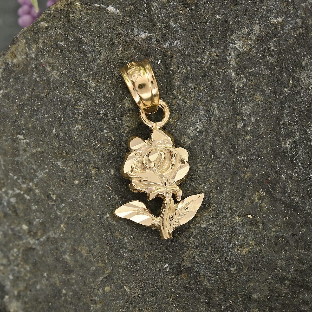 Made in America 10K Yellow Gold Rose Pendant 0.50 Grams image number 1