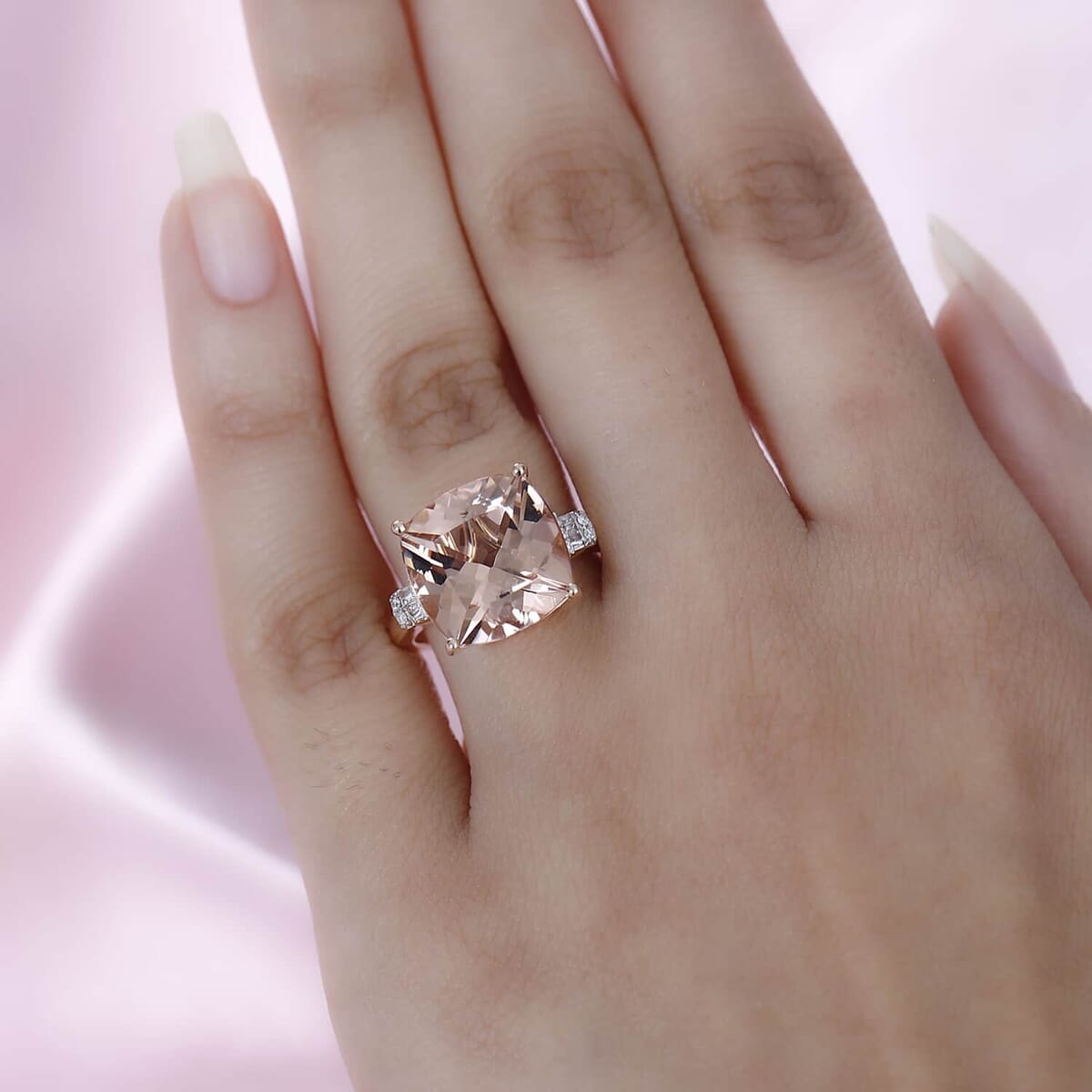 Luxoro 10K Rose Gold Premium Marropino Morganite and G-H I2 Diamond Ring (Size 7.0) 4.85 Grams 8.10 ctw image number 2