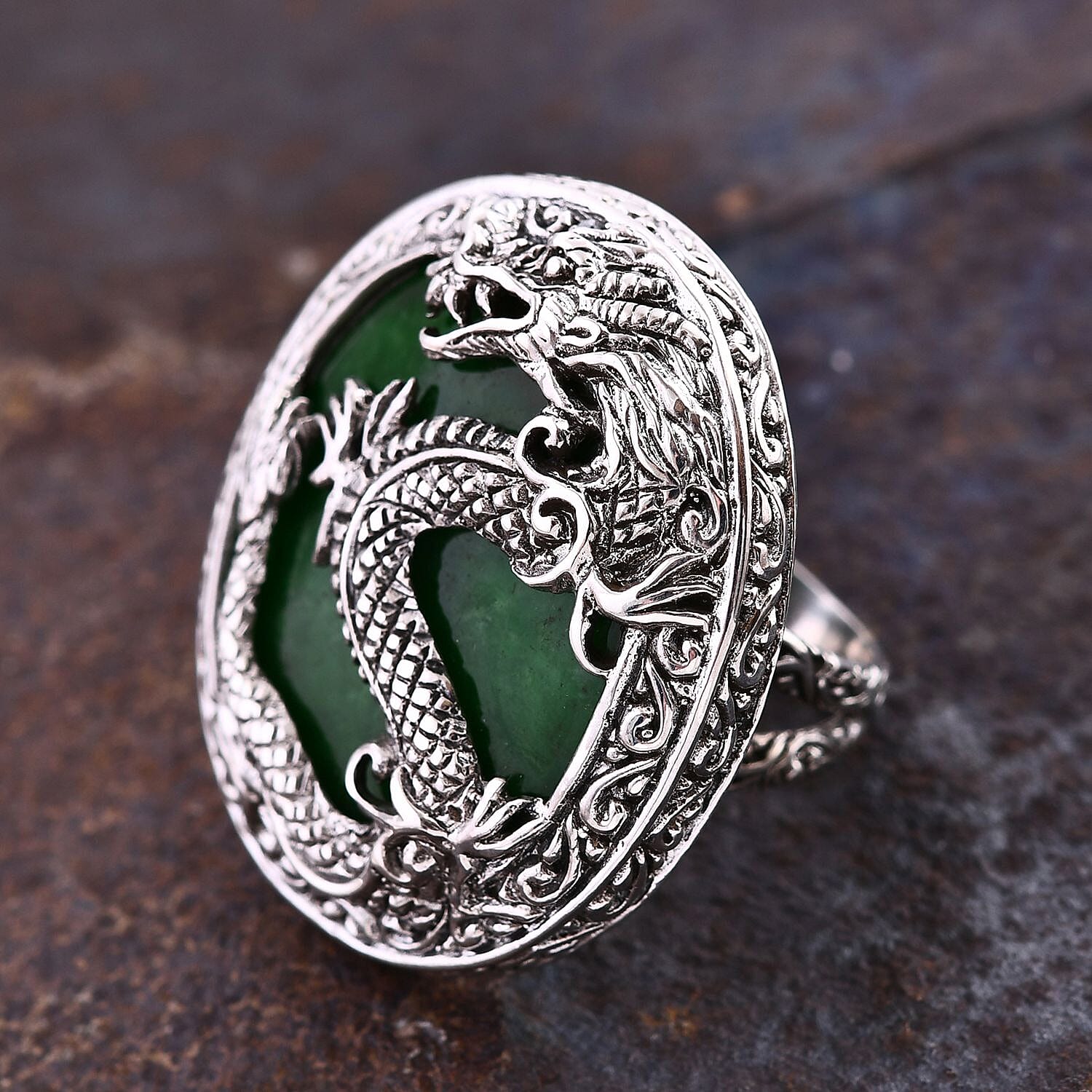 Bali Legacy Green Jade (D) Dragon Ring in Sterling Silver (Size 10.0) 53.35 ctw