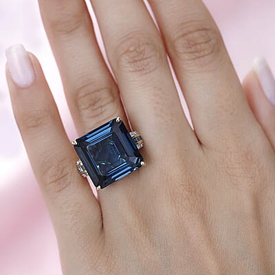 Luxoro 10K Yellow Gold Premium London Blue Topaz, Blue Diamond (IR), White Diamond (0.15 cts) (G-H, I2) Ring (Size 10.0) (5 g) 27.15 ctw