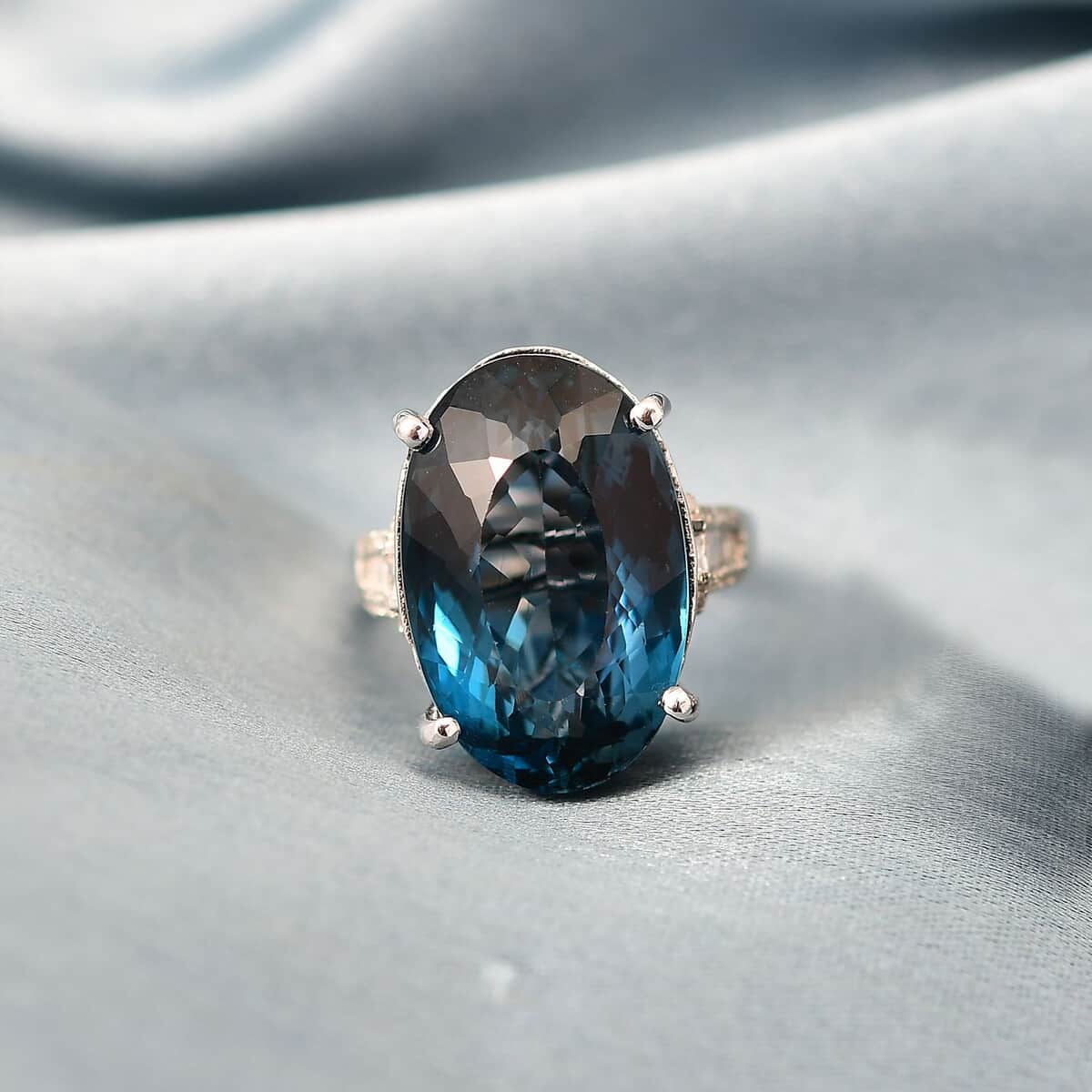 London Blue Topaz and White Diamond Ring in Platinum Over Sterling Silver (Size 6.0) 25.50 ctw image number 1
