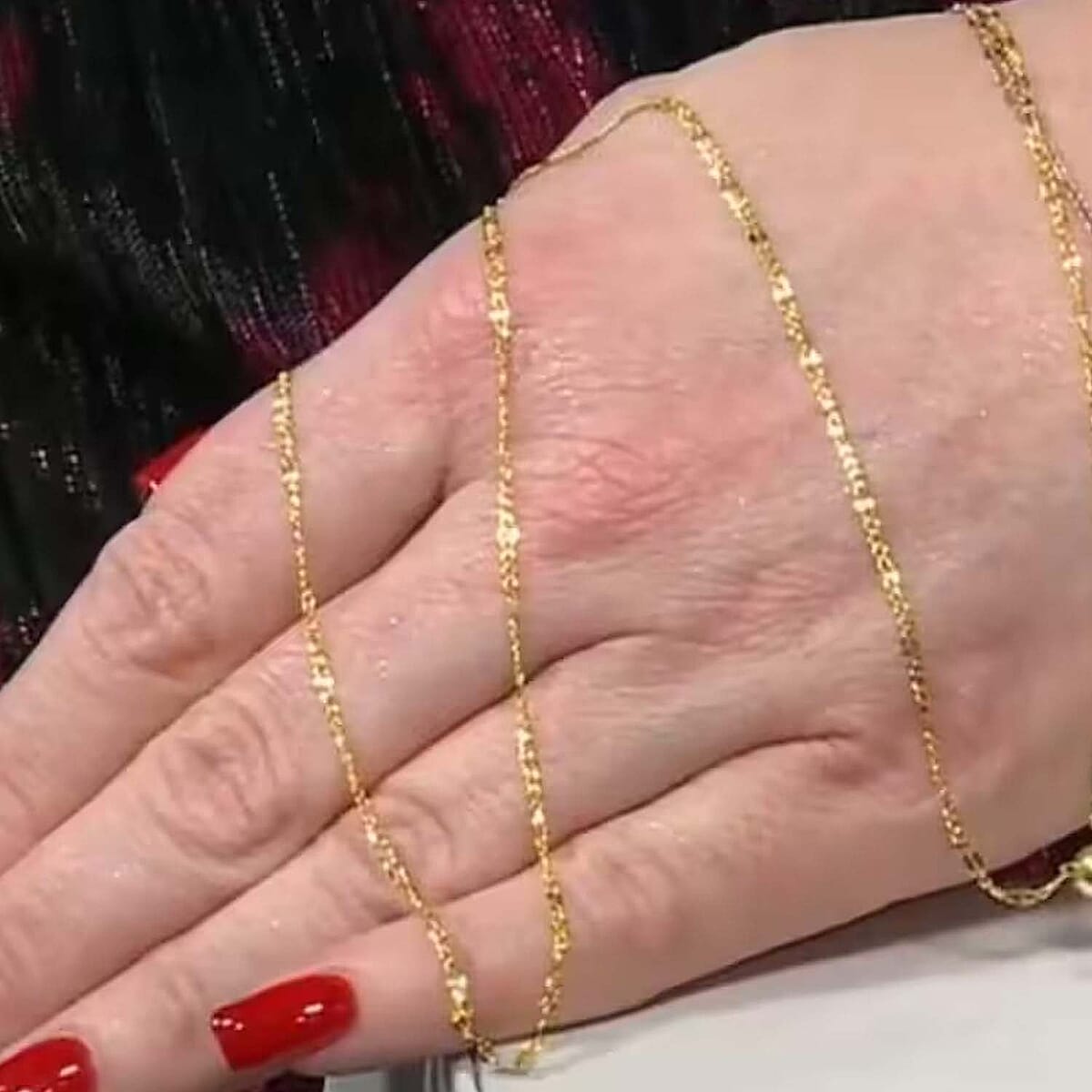 Adjustable Figaro Chain Necklace in 14K Yellow Gold Over Sterling Silver 24 Inches 2.90 Grams image number 7