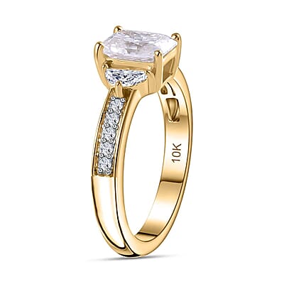 Luxoro 10K Yellow Gold Radiant Cut Moissanite Ring (Size 8.0) 4.40 Grams 2.00 ctw