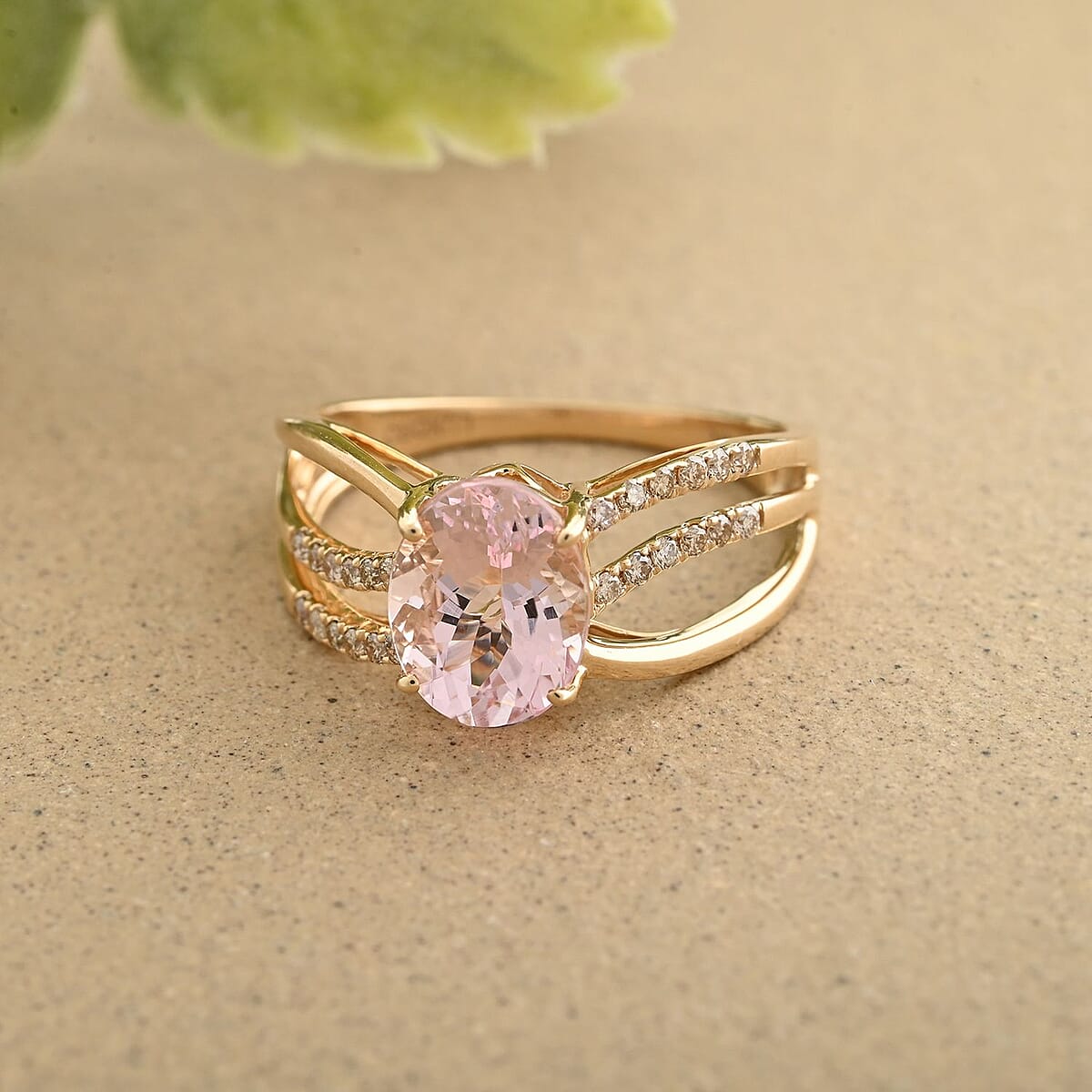 Luxoro AAA Palmeiras Pink Morganite and G-H I2 Diamond 1.90 ctw Ring in 14K Yellow Gold (Size 9.0) image number 1