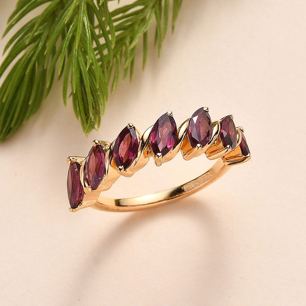 Orissa Rhodolite Garnet 7 Stone Ring in Vermeil Yellow Gold Over Sterling Silver (Size 7.0) 2.00 ctw image number 1