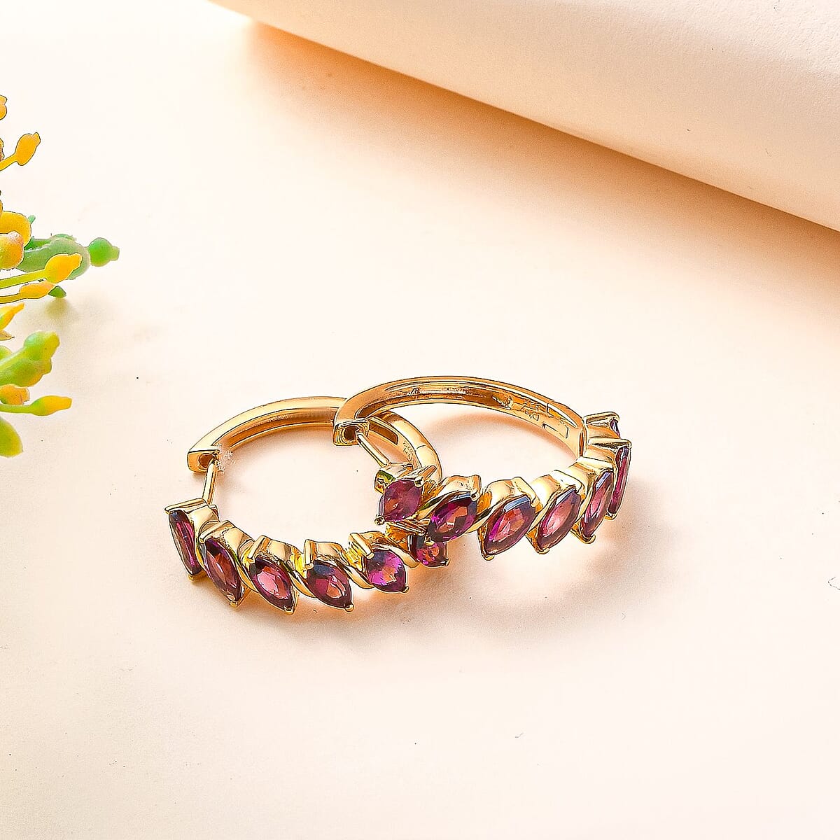 Orissa Rhodolite Garnet Hoop Earrings in Vermeil Yellow Gold Over Sterling Silver 4.20 ctw image number 1