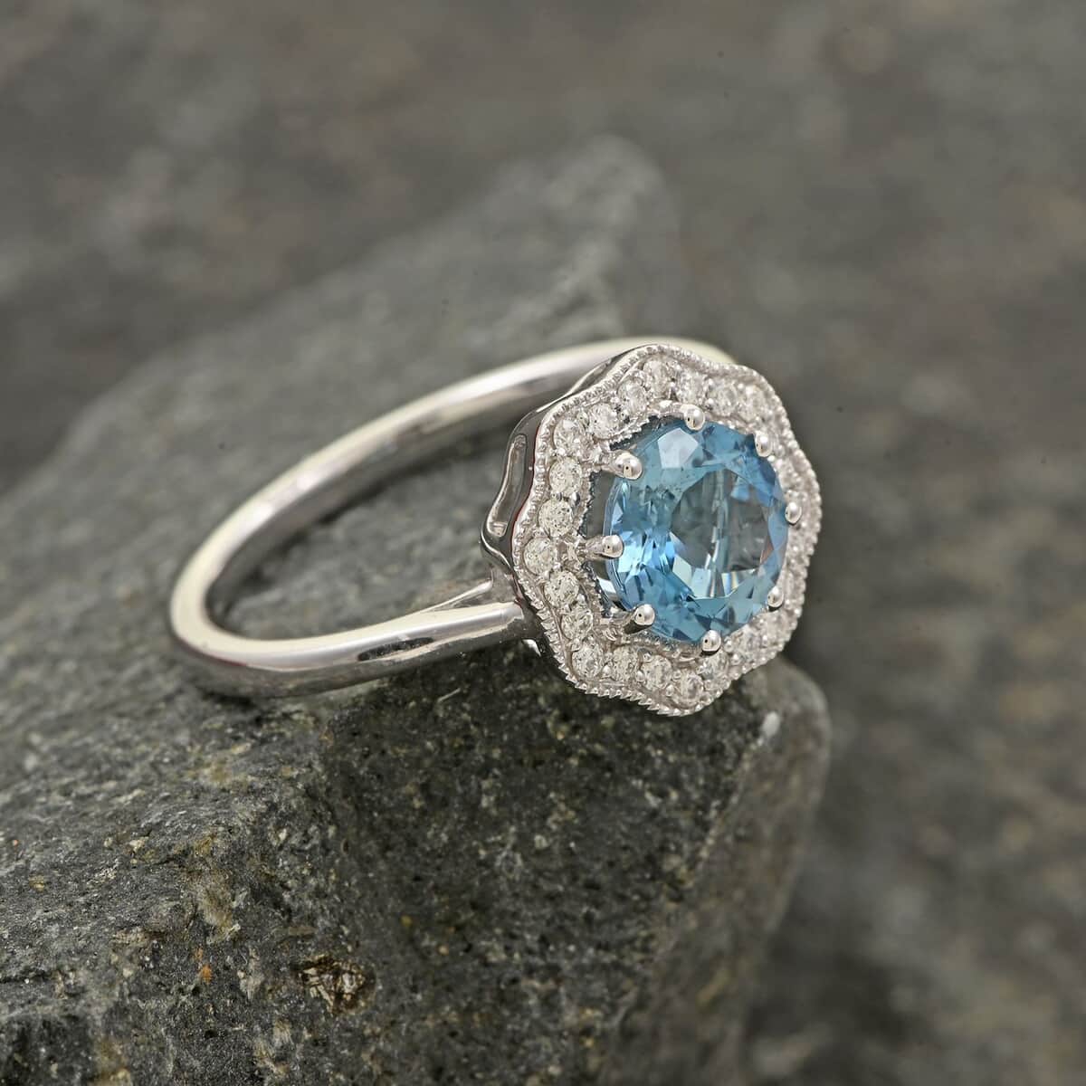 Certified & Appraised Iliana 18K White Gold AAA Santa Maria Aquamarine and G-H SI Diamond Ring (Size 7.0) 1.35 ctw image number 1