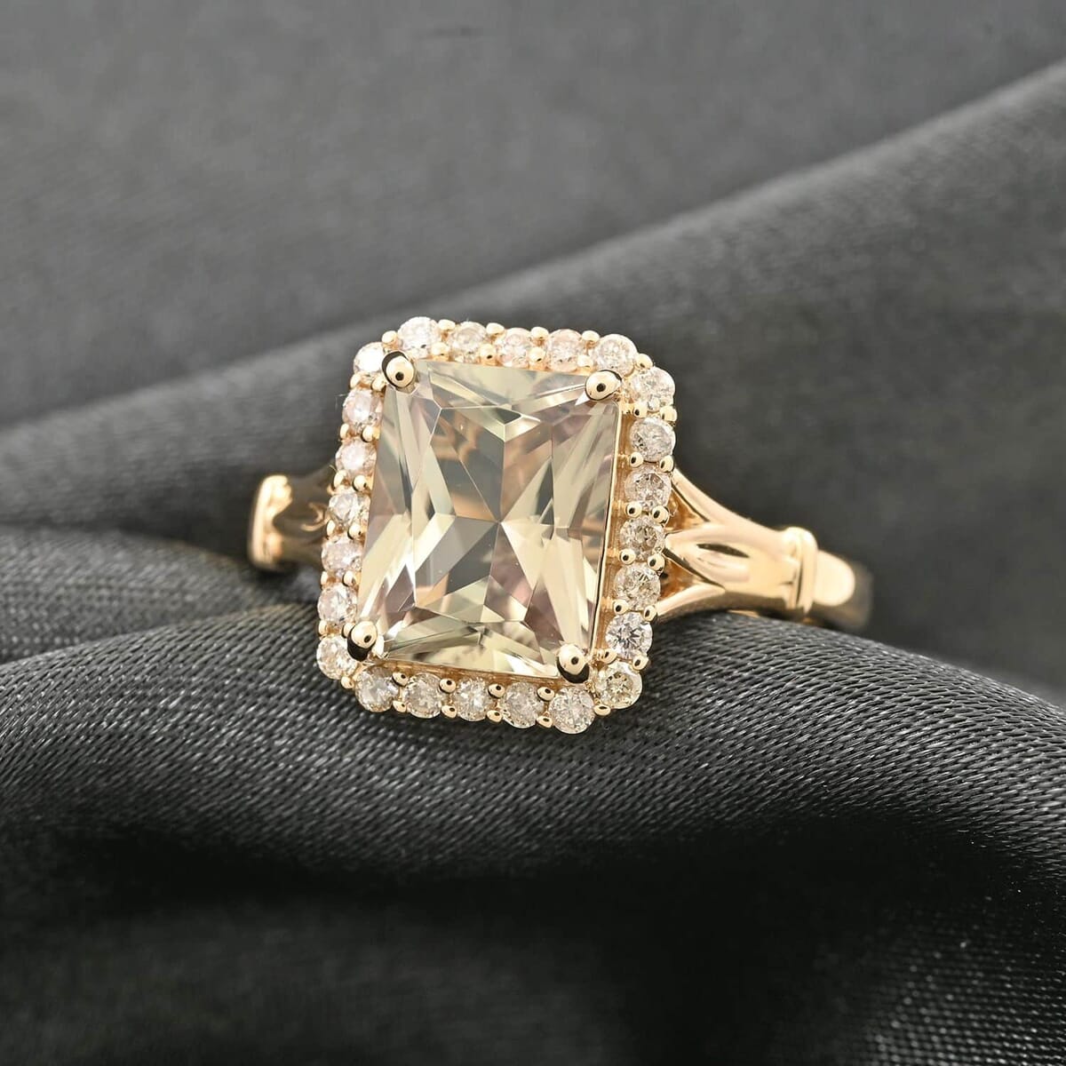 Certified & Appraised Luxoro 14K Yellow Gold AAA Radiant Cut Turkizite and G-H I2 Diamond Ring (Size 5.0) 2.85 ctw image number 1