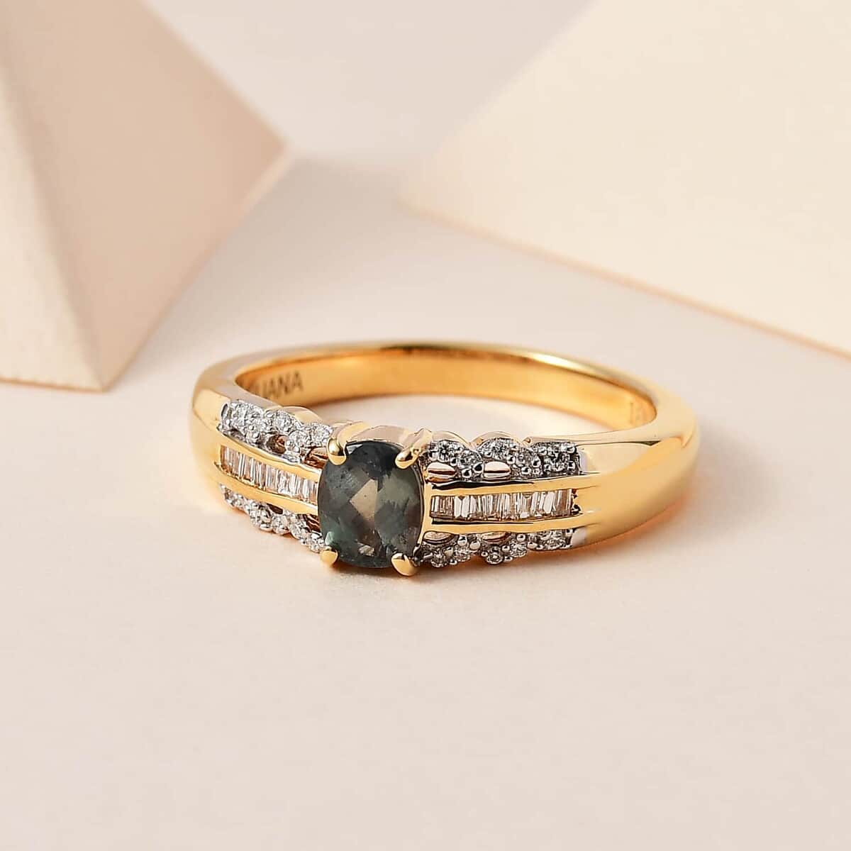 Iliana AAA Narsipatnam Alexandrite and G-H SI Diamond 0.75 ctw Ring in 18K Yellow Gold (Size 6.0) 4.90 Grams image number 1