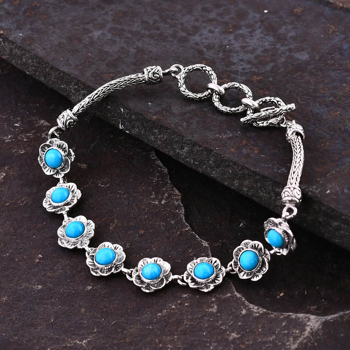 Bali Legacy Sleeping Beauty Turquoise Toggle Clasp Bracelet in Sterling Silver (6.50-8.0In) 4.00 ctw image number 1