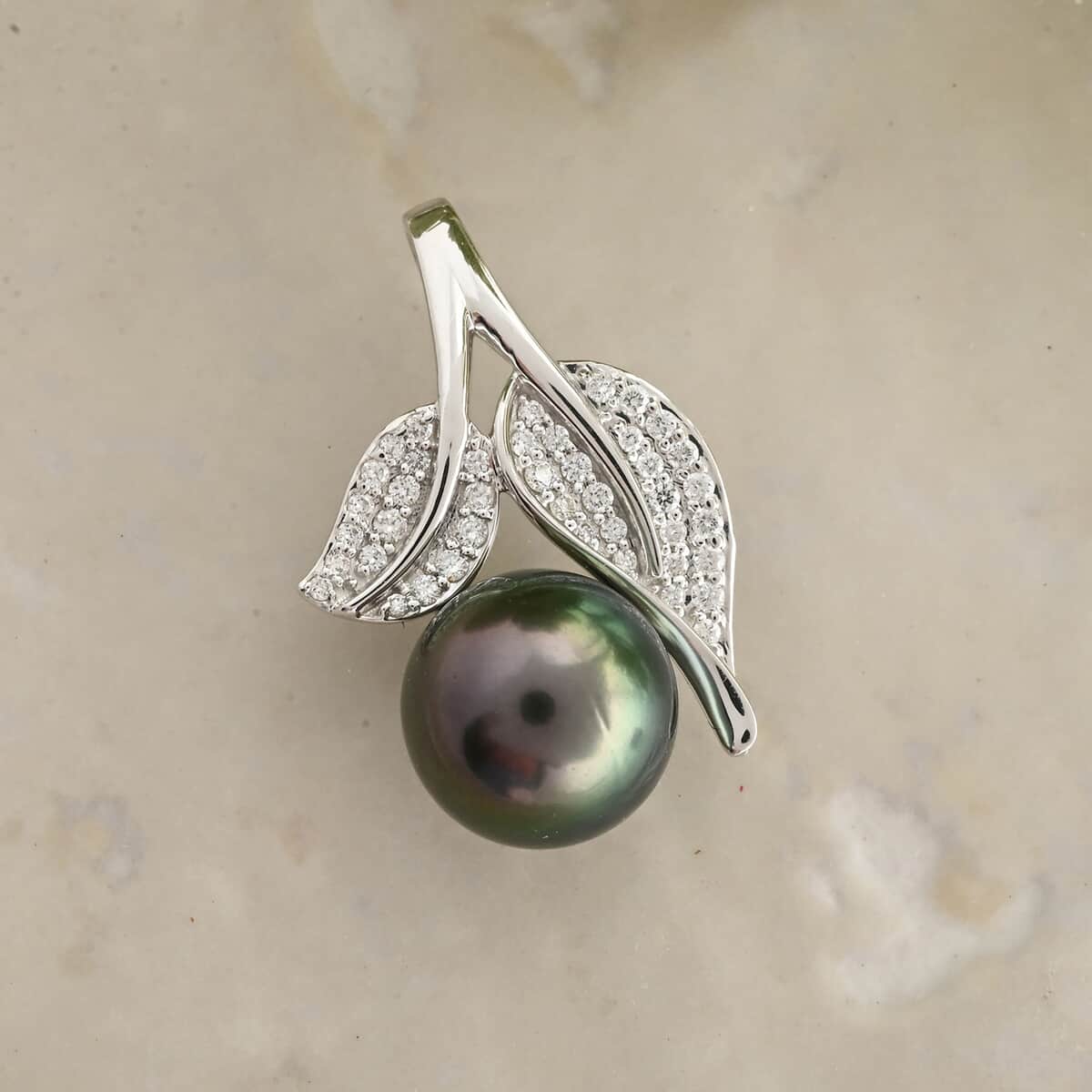 Certified & Appraised Iliana 18K White Gold AAA Tahitian Pearl 10-10.5mm and SI Diamond Pendant 0.27 ctw image number 1