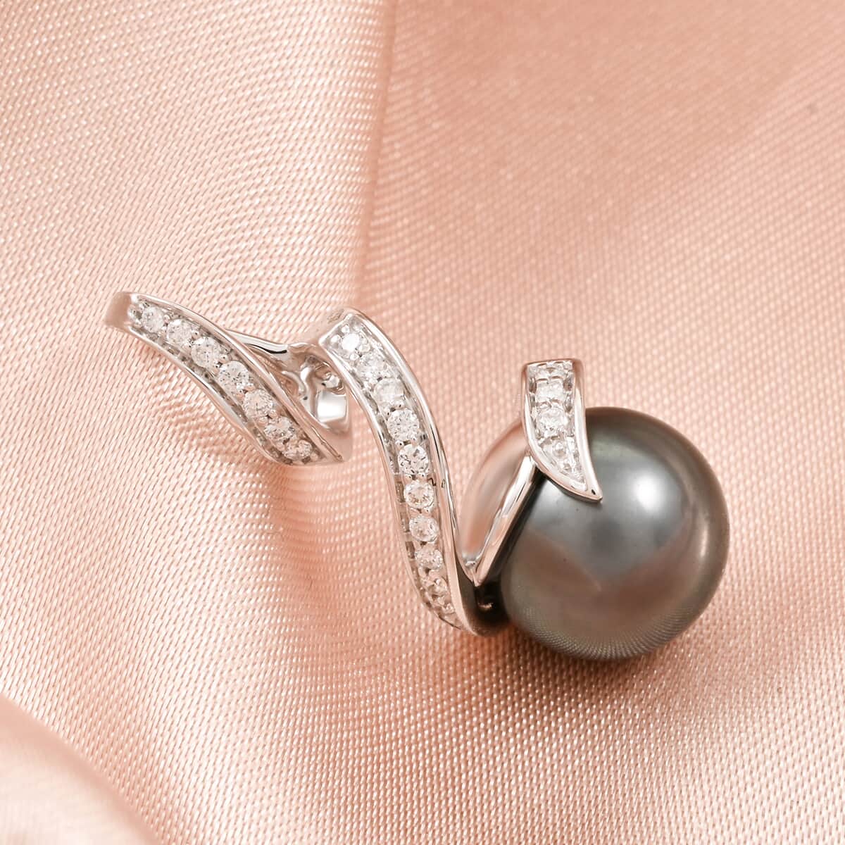 Certified & Appraised Iliana 18K White Gold AAA Tahitian Pearl 9.5-10mm and SI Diamond Pendant 0.16 ctw image number 1