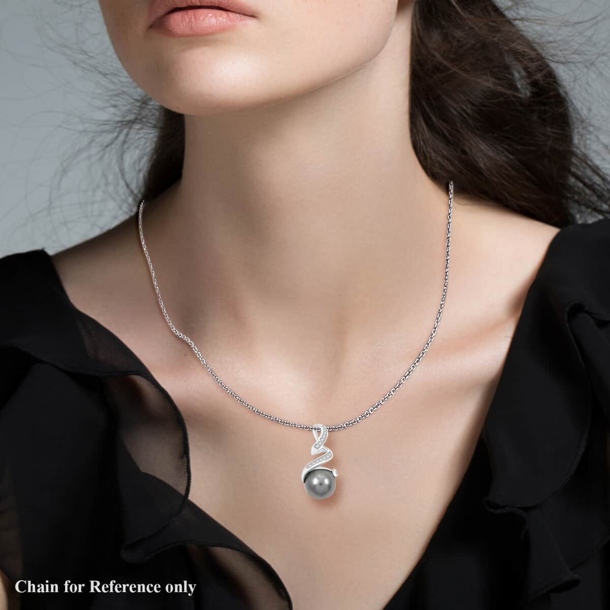 Certified & Appraised Iliana 18K White Gold AAA Tahitian Pearl 9.5-10mm and SI Diamond Pendant 0.16 ctw image number 2