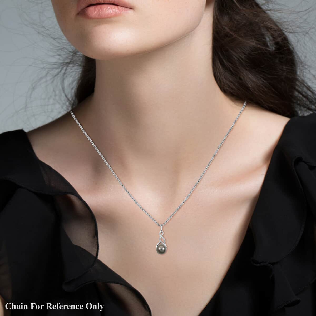 Certified & Appraised Iliana 18K White Gold AAA Tahitian Pearl 9.5-10mm and SI Diamond Pendant 0.14 ctw image number 2