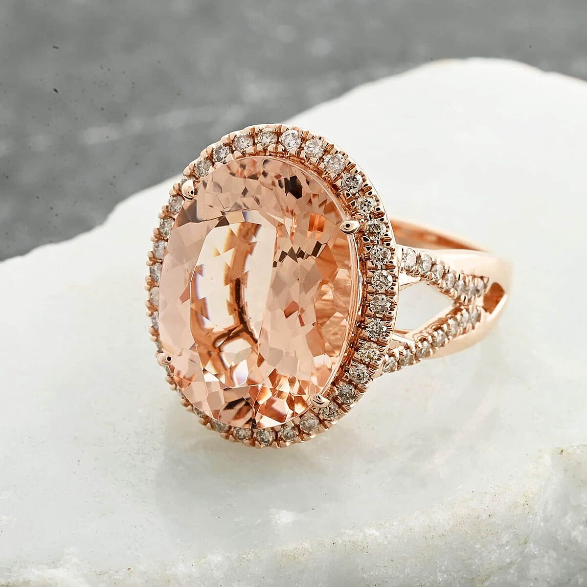 Certified & Appraised Luxoro AAA Marropino Morganite and G-H I2 Diamond 8.50 ctw Ring in 14K Rose Gold (Size 9.5) 6.50 Grams image number 1