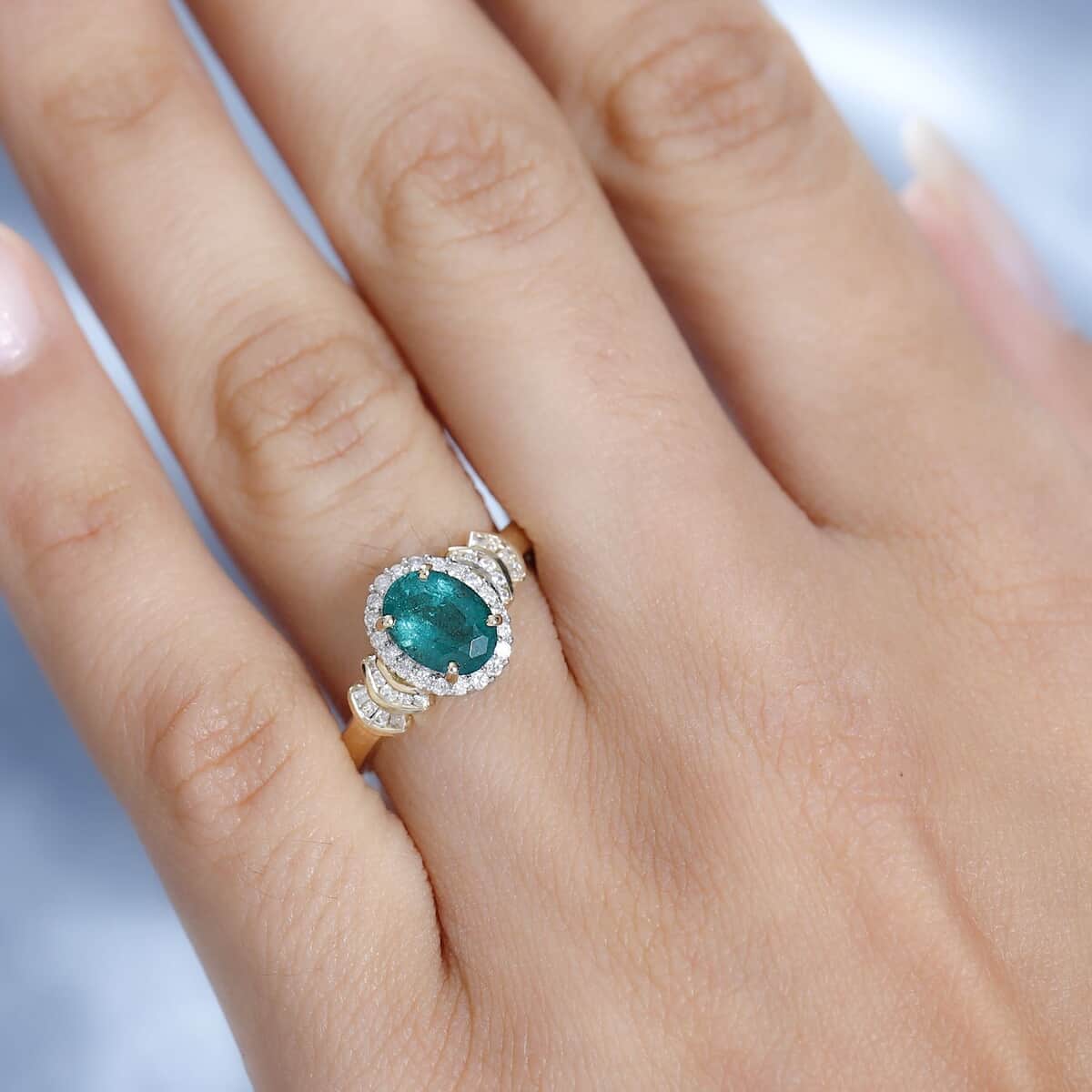 Luxoro 10K Yellow Gold Premium Kagem Zambian Emerald and G-H I2 Diamond Halo Ring (Size 7.0) 1.35 ctw image number 2