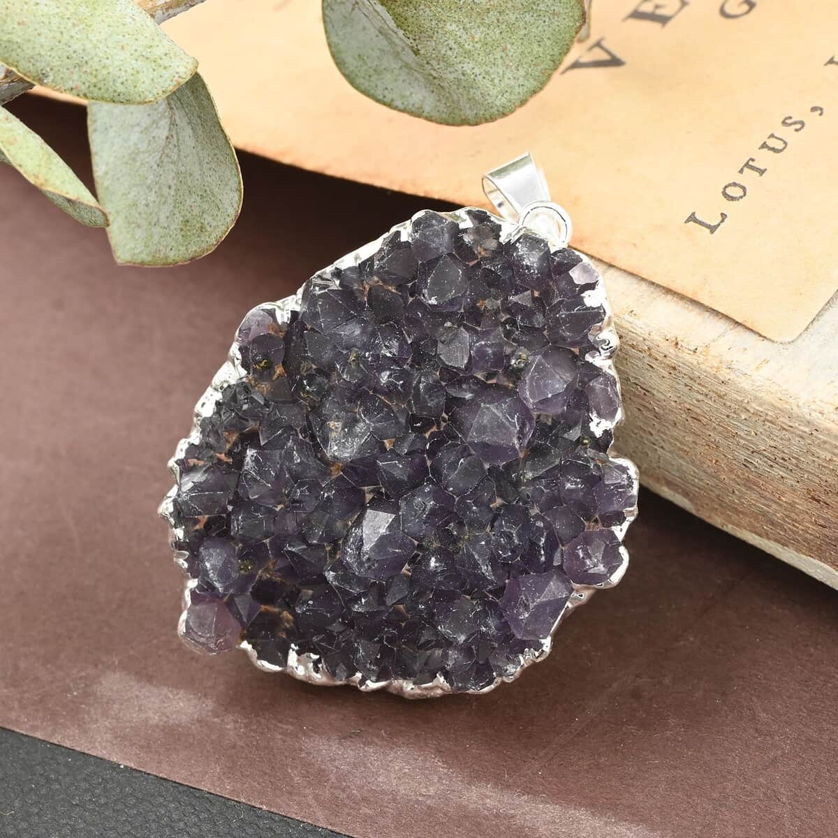 Amethyst Geode Small Pendant in Silvertone 43.50 ctw image number 1