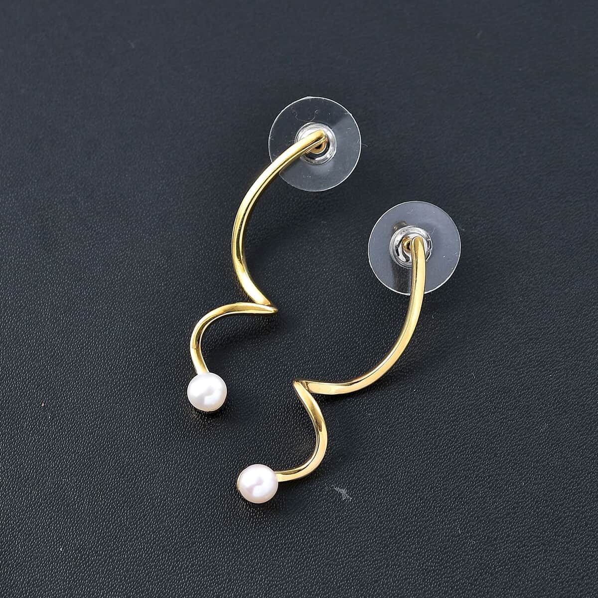 Freshwater Pearl Earrings in Vermeil Yellow Gold Over Sterling Silver image number 1