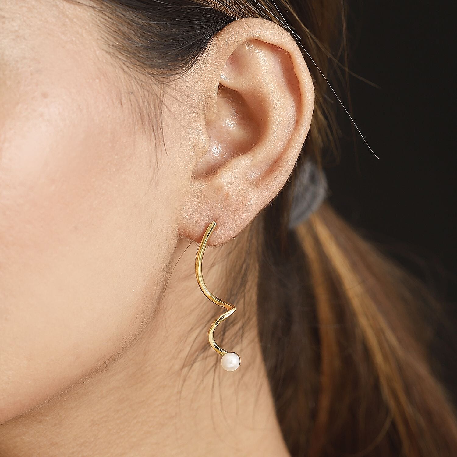 Freshwater Pearl Earrings in Vermeil Yellow Gold Over Sterling Silver