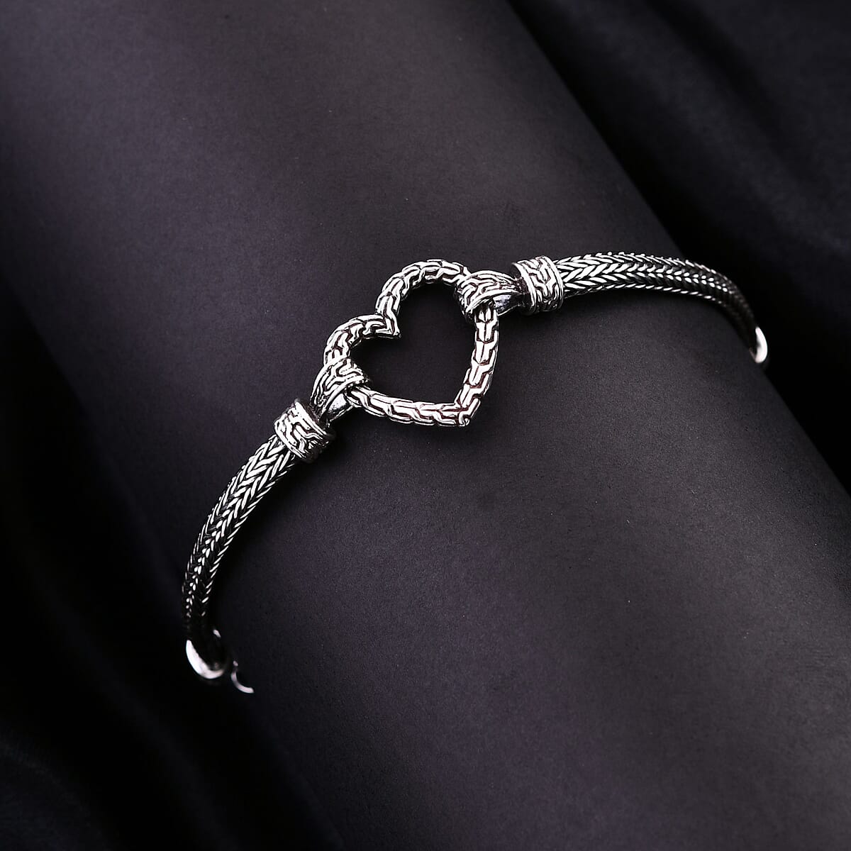 Bali Legacy Sterling Silver Heart Bracelet (8.00 In) 19 Grams image number 1