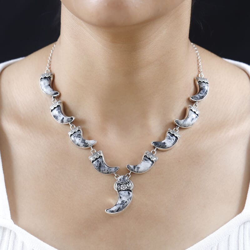 Artisan Crafted White Buffalo Bear Claw Necklace 18-20 Inches in Sterling Silver 64.40 ctw
