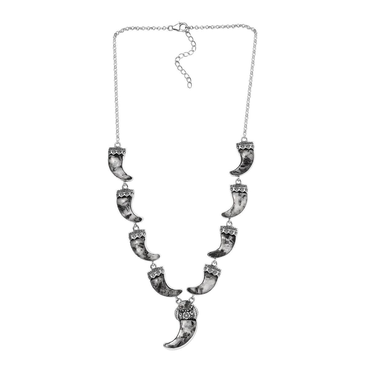 Artisan Crafted White Buffalo Bear Claw Necklace 18-20 Inches in Sterling Silver 64.40 ctw image number 3