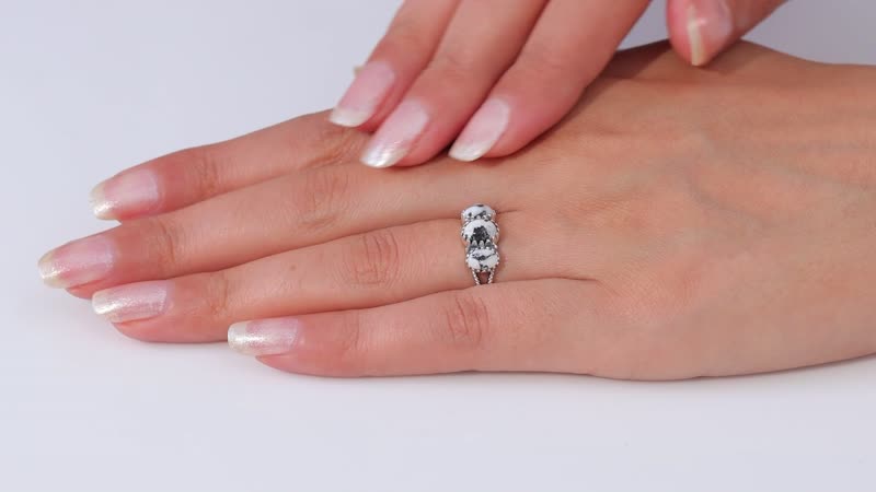 Artisan Crafted White Buffalo 3 Stone Ring in Sterling Silver (Size 10.0) 1.90 ctw