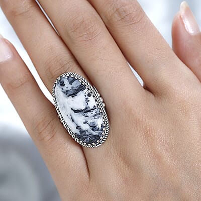 Artisan Crafted White Buffalo Solitaire Ring in Sterling Silver (Size 10.0) 25.25 ctw
