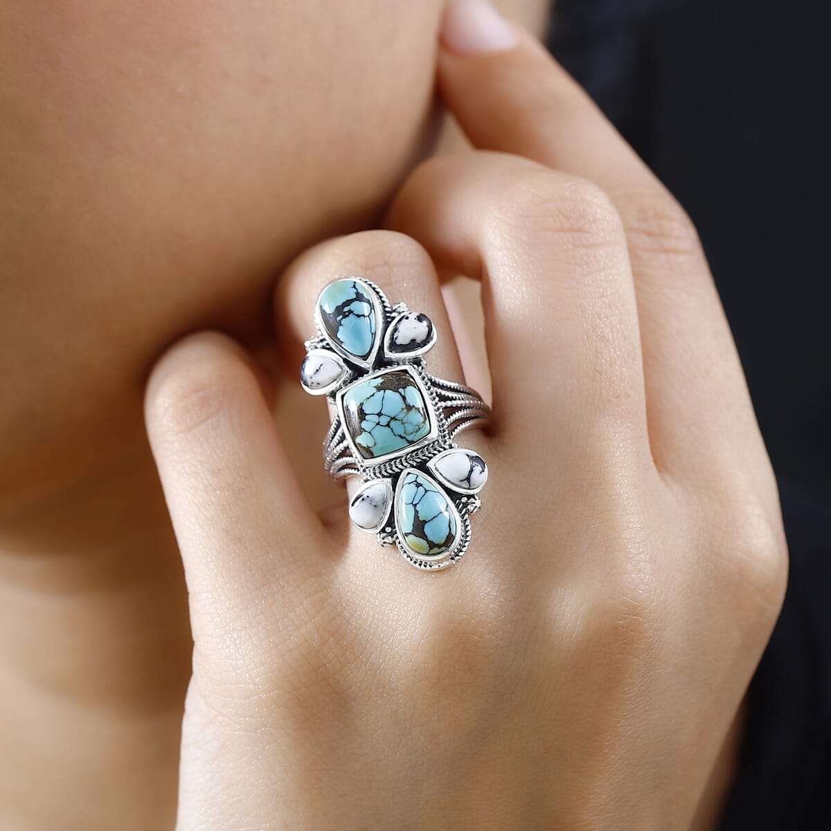 Artisan Crafted Blue Moon Turquoise and White Buffalo Ring in Sterling Silver (Size 9.0) 7.90 ctw image number 2