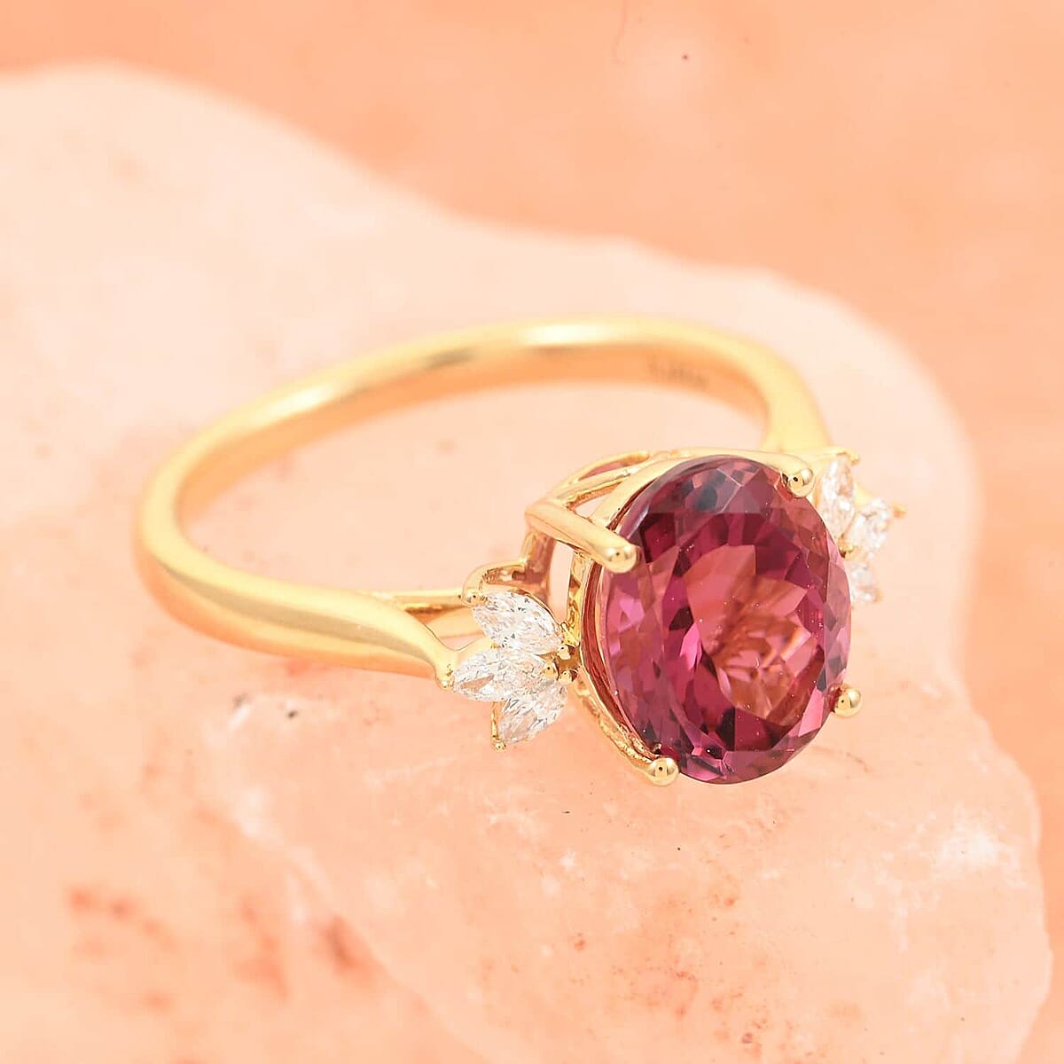 Certified & Appraised Iliana AAA Ouro Fino Rubellite and G-H SI Diamond 2.80 ctw Ring in 18K Yellow Gold (Size 8.5) image number 1
