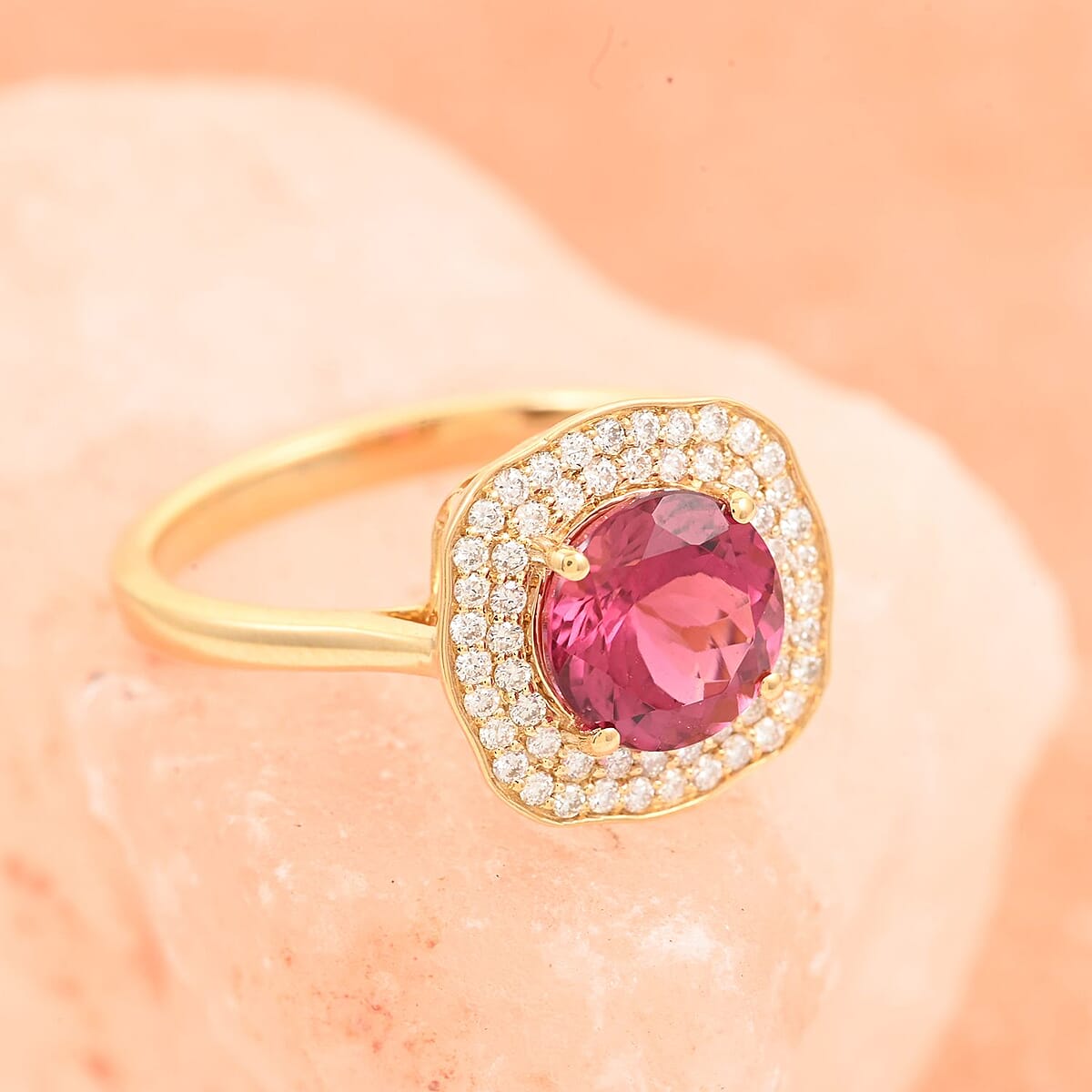 One Of A Kind Certified & Appraised Iliana AAA Ouro Fino Rubellite and G-H SI Diamond 2.15 ctw Ring in 18K Yellow Gold (Size 9.0) image number 1