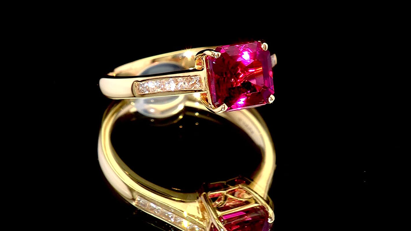 Certified & Appraised Iliana 18K Yellow Gold AAA Ouro Fino Rubellite and G-H SI Diamond Ring (Size 10.0) 1.50 ctw