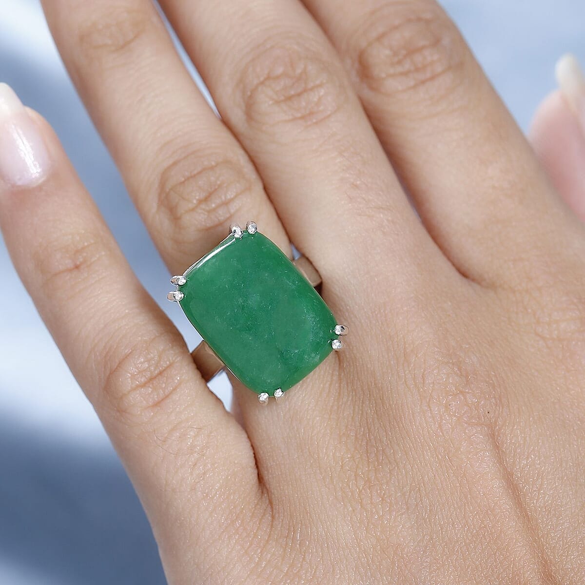 Green Jade (D) Solitaire Ring in Platinum Over Sterling Silver (Size 9.0) 20.00 ctw image number 2