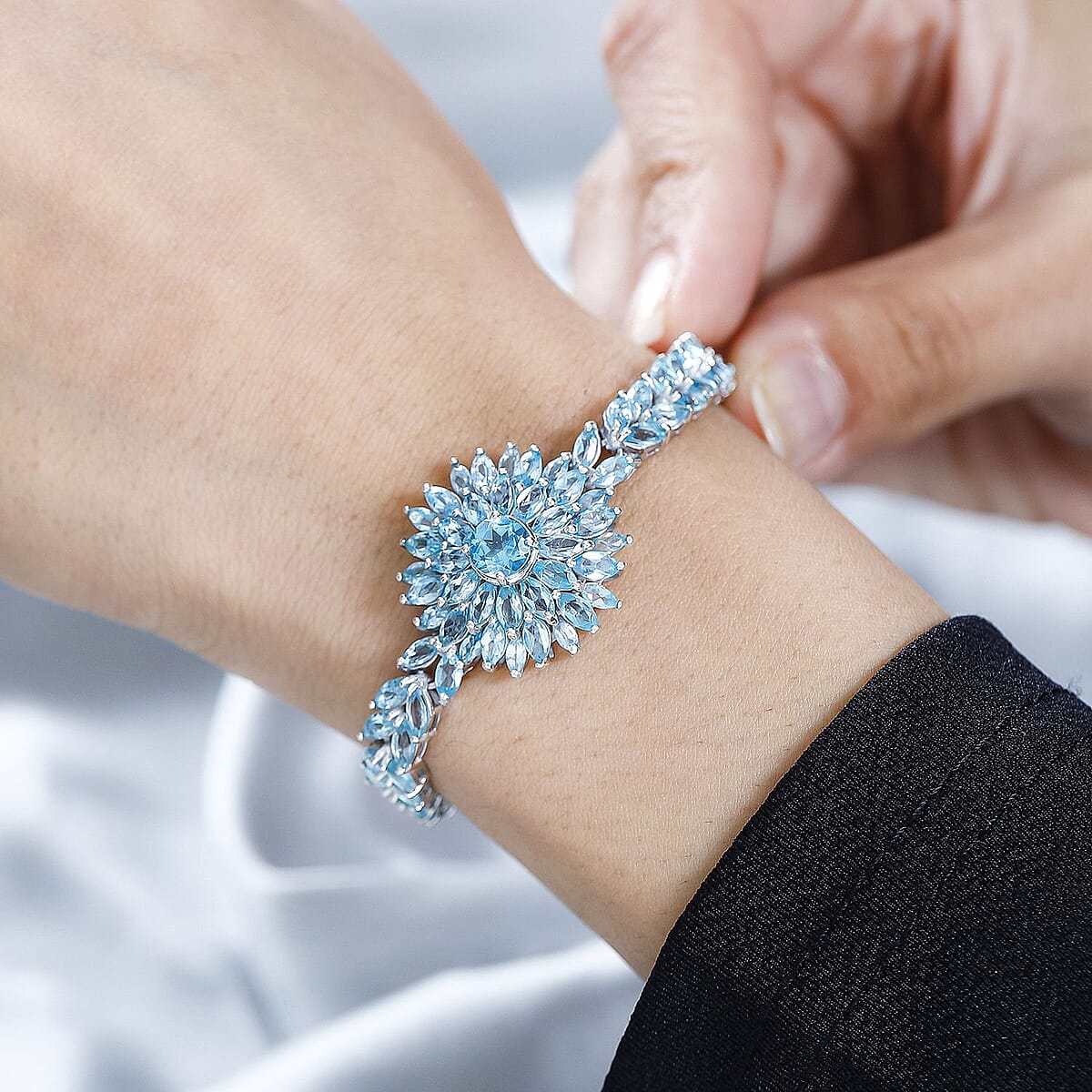 Betroka Blue Apatite Floral Spray Bracelet in Platinum Over Sterling Silver (6.50 In) 15.60 ctw image number 2