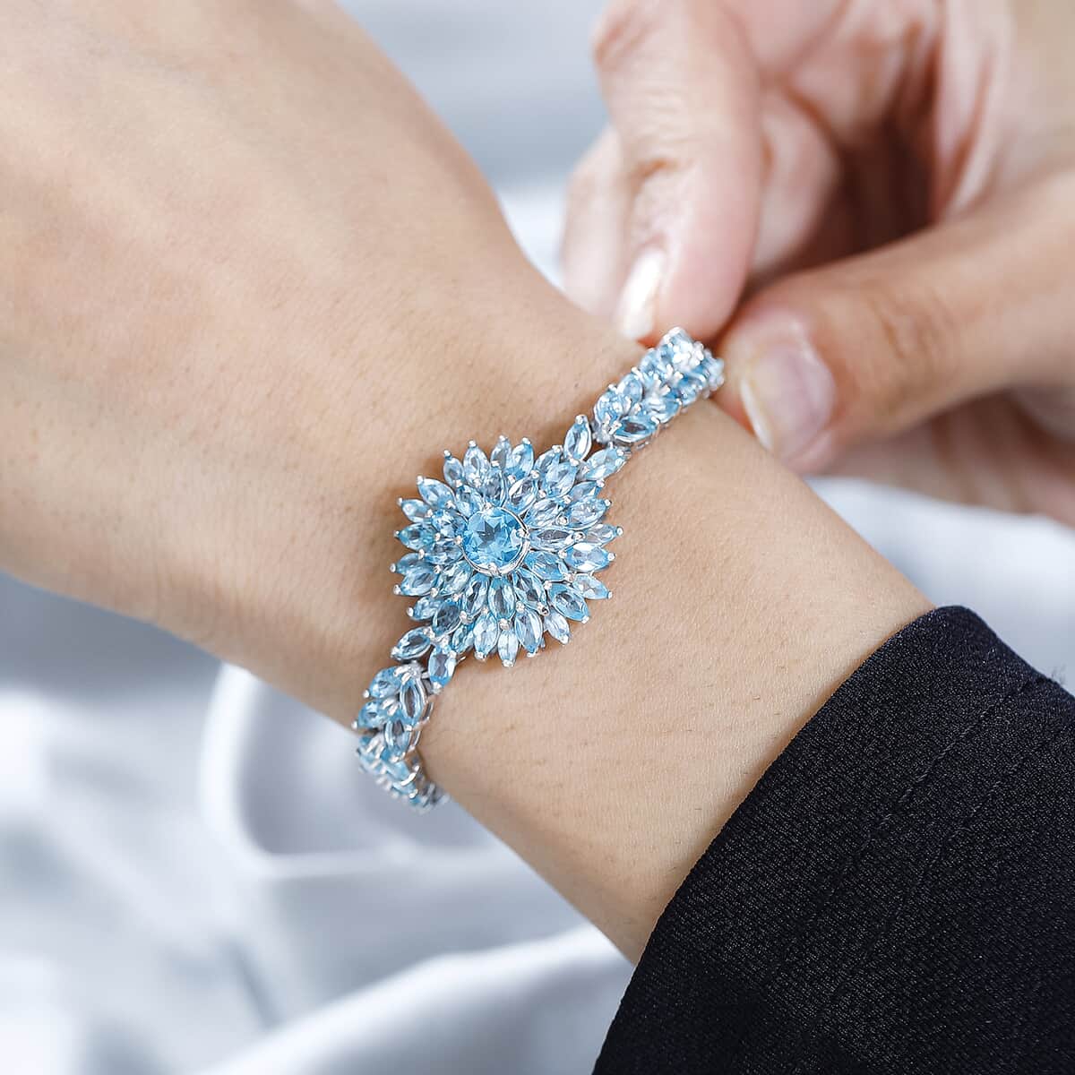 Betroka Blue Apatite Floral Spray Bracelet in Platinum Over Sterling Silver (7.25 In) 17.00 ctw image number 2