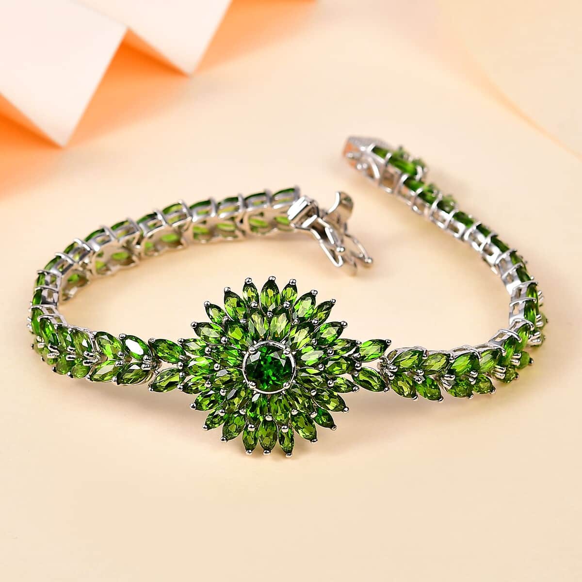 Chrome Diopside Floral Spray Bracelet in Platinum Over Sterling Silver (7.25 In) 19.15 ctw image number 1