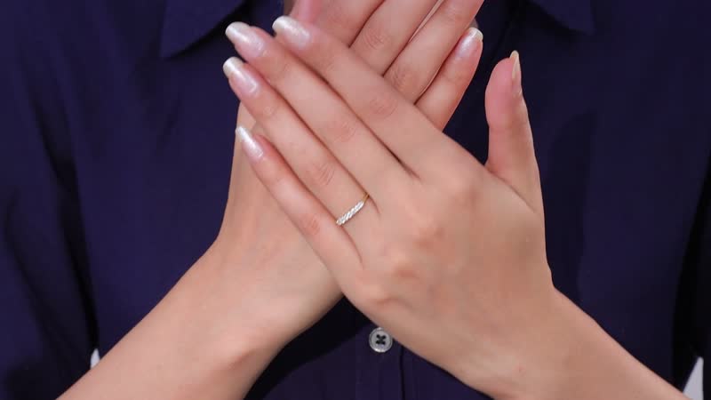Luxoro 10K Yellow Gold Moissanite 7 Stone Ring (Size 10.0) 0.20 ctw