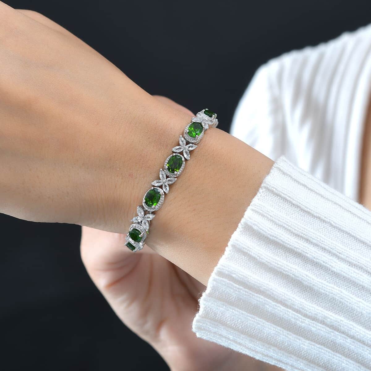 Chrome Diopside and White Topaz Bracelet in Platinum Over Sterling Silver (8.00 In) 17.00 ctw image number 2