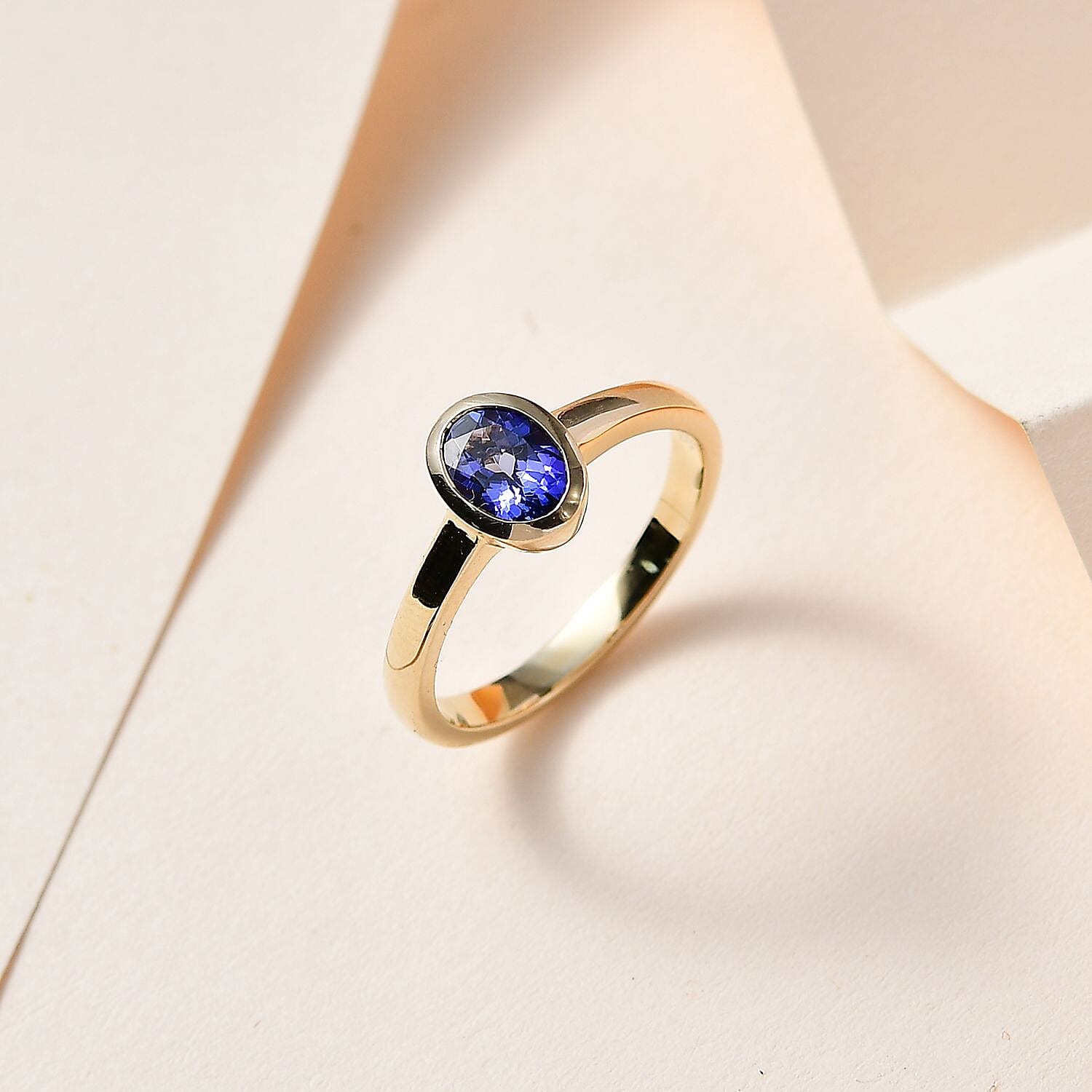 Premium Tanzanite 0.80 ctw Solitaire Ring in 9K Yellow Gold (Size 10.0)