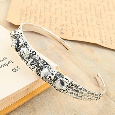 D'Joy Artisan Crafted White Buffalo Snake Cuff Bracelet in Black Oxidized Sterling Silver (7.25 In) 8.00 ctw