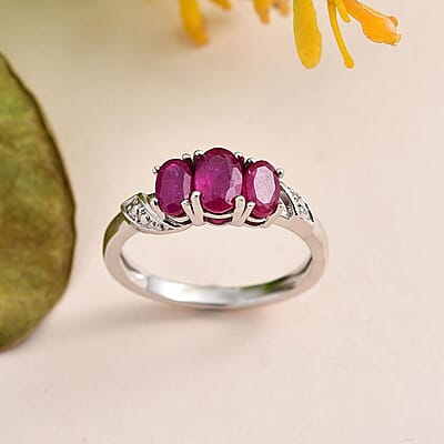 Niassa Ruby (FF) 3 Stone Ring in Platinum Over Sterling Silver (Size 5.0) 1.15 ctw